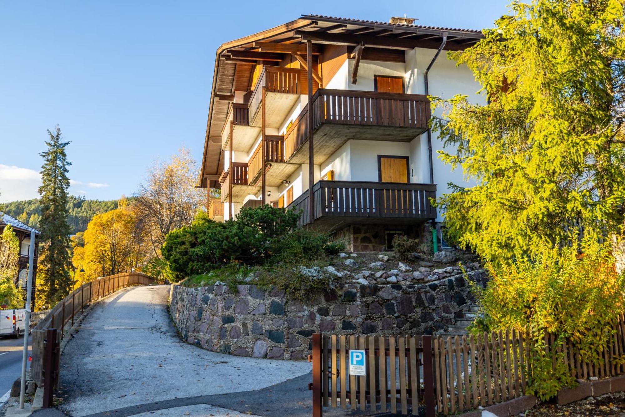 Apartment Bellevue Seis Сиуси Екстериор снимка